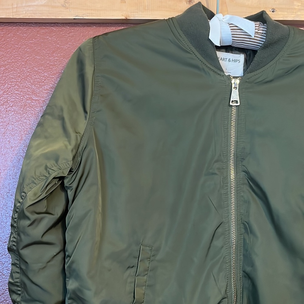 Olive green bomber style jacket - Picture 2 of 10